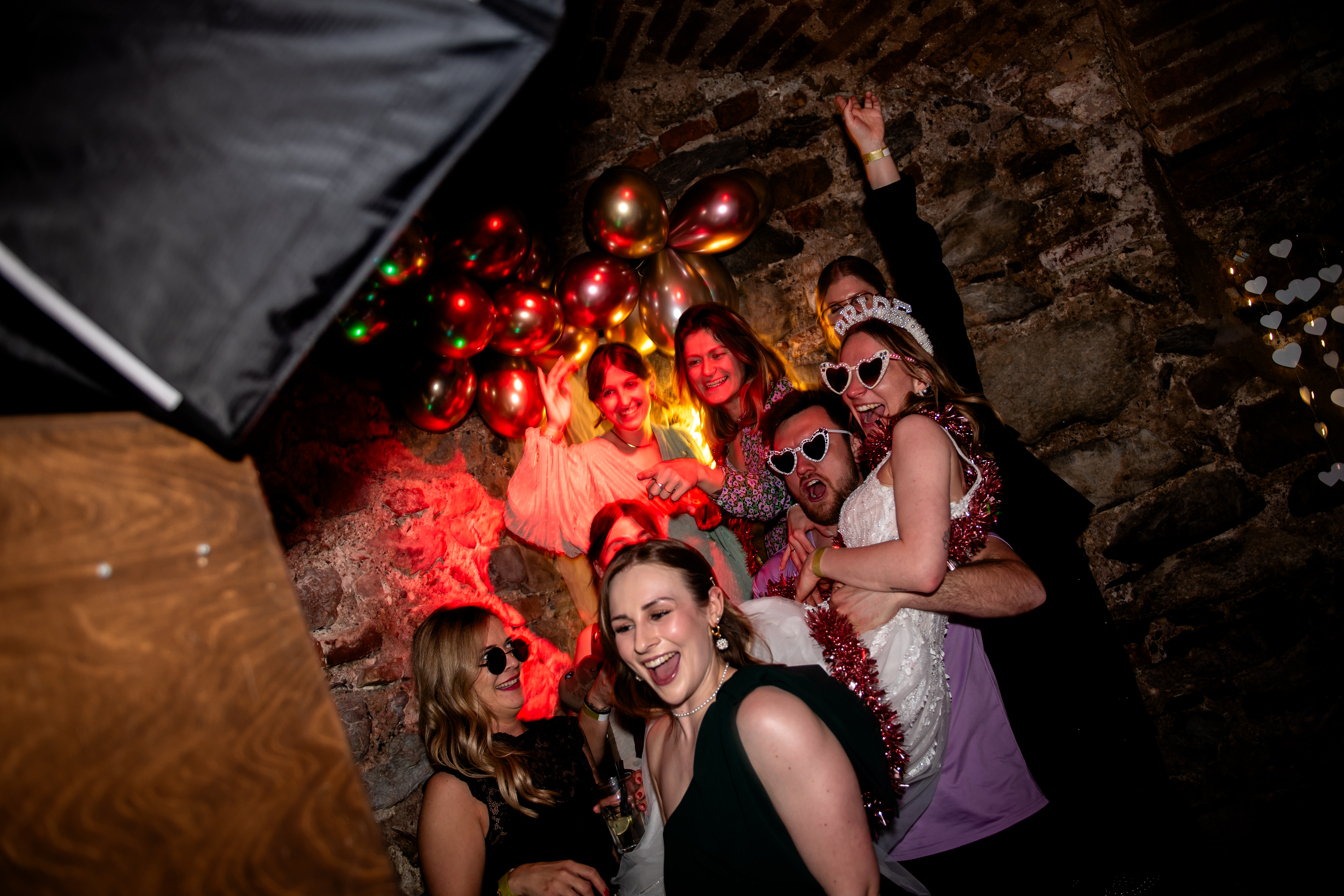 Fotobox Party - Gäste haben Spaß und Spaß mit Props
